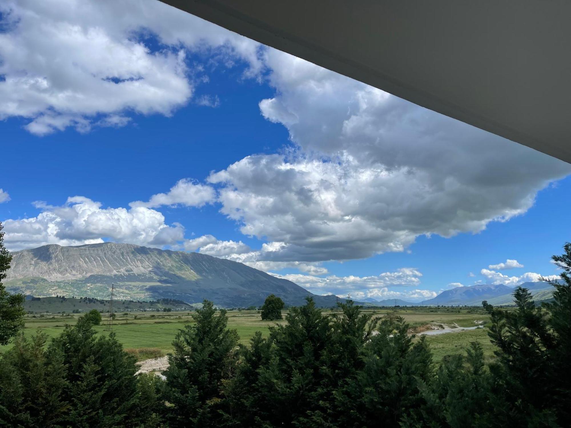 Hotel Selfo Gjirokastër Esterno foto